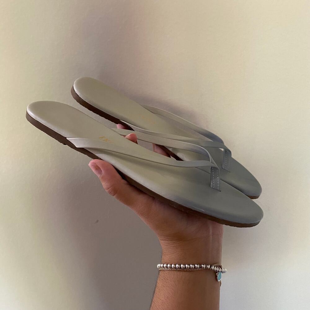 TKEES Leather Solids Flip-Flop Sandals US 7 - Picture 3 of 5